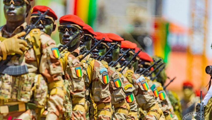 Armee-defile02-1536x875