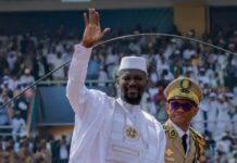 Guinée : Mamadi Doumbouya prête serment et entre officiellement en fonction